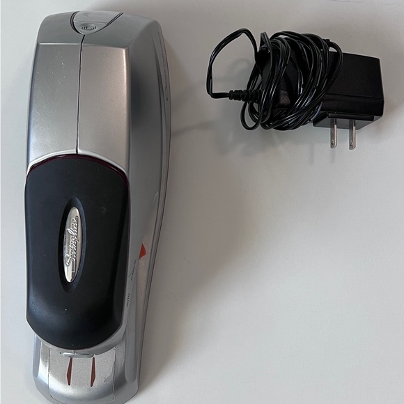 Optima 20 Electric Stapler 20-Sheet Capacity, Silver Model #48208 WORKS GOOD.... - Picture 8 of 8